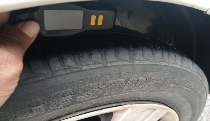 2010 Ford Figo ZXI 1.2 PETROL, Petrol, Manual, 82,659 km, tyre
