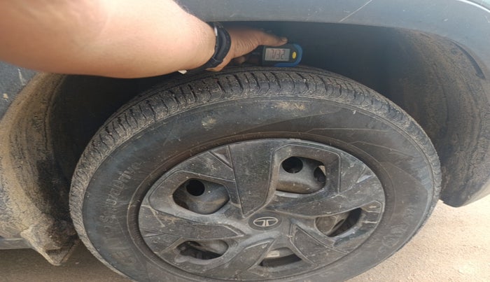 2024 Tata PUNCH Adventure Plus (S), Petrol, Manual, 8,063 km, tyre