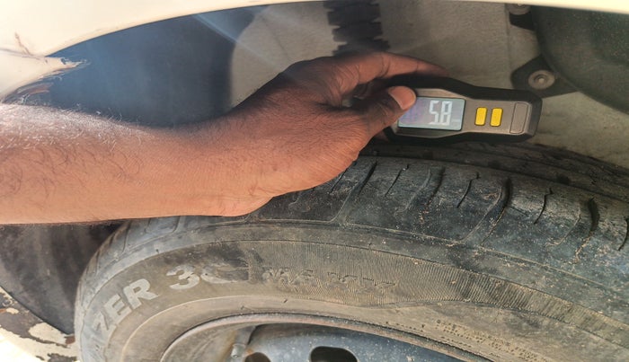 2018 Mahindra E VERITO D2, Electric, Automatic, 48,000 km, tyre
