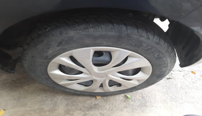 2022 Tata Tiago XT (O) PETROL, Petrol, Manual, 28,384 km, tyre
