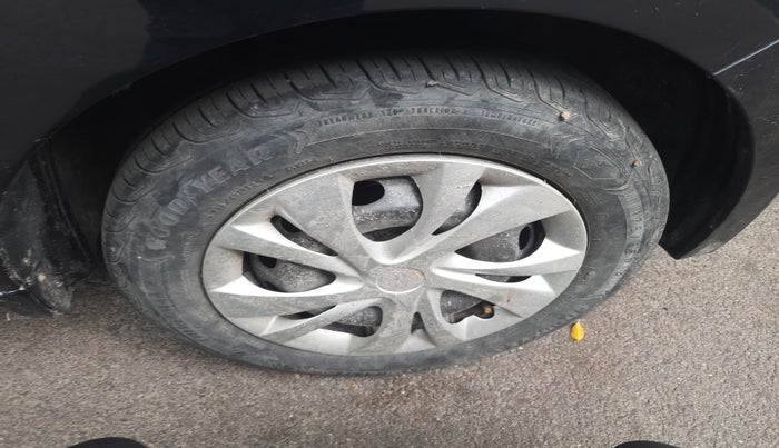 2022 Tata Tiago XT (O) PETROL, Petrol, Manual, 28,384 km, tyre
