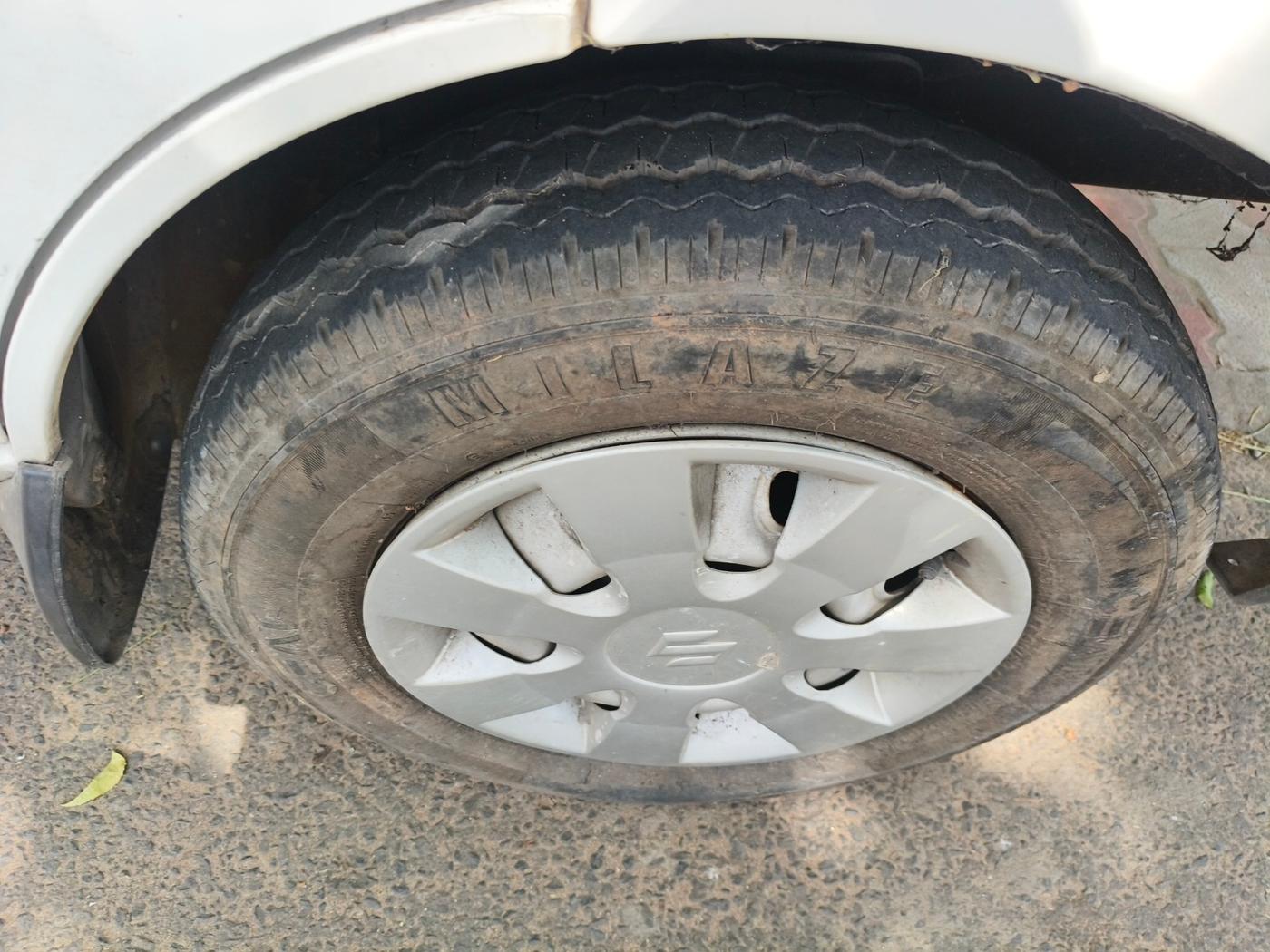 2021 Maruti Eeco 5 STR WITH A/C+HTR, Petrol, Manual, 6,123 km, tyre