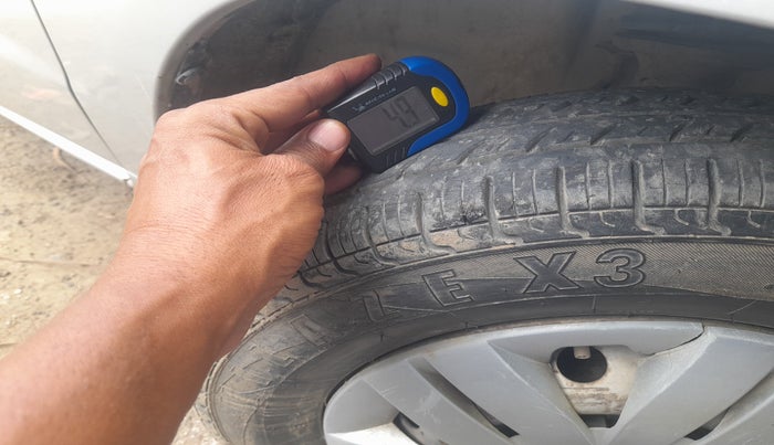 2010 Maruti Alto STD, Petrol, Manual, 53,968 km, tyre