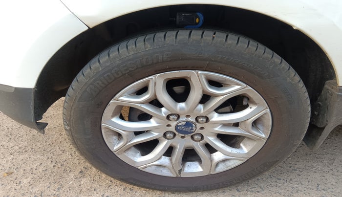 2016 Ford Ecosport TITANIUM 1.5L DIESEL, Diesel, Manual, 1,54,474 km, tyre