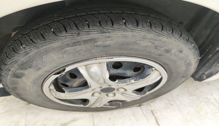 2011 Maruti Swift Dzire VDI, Diesel, Manual, 1,74,692 km, tyre