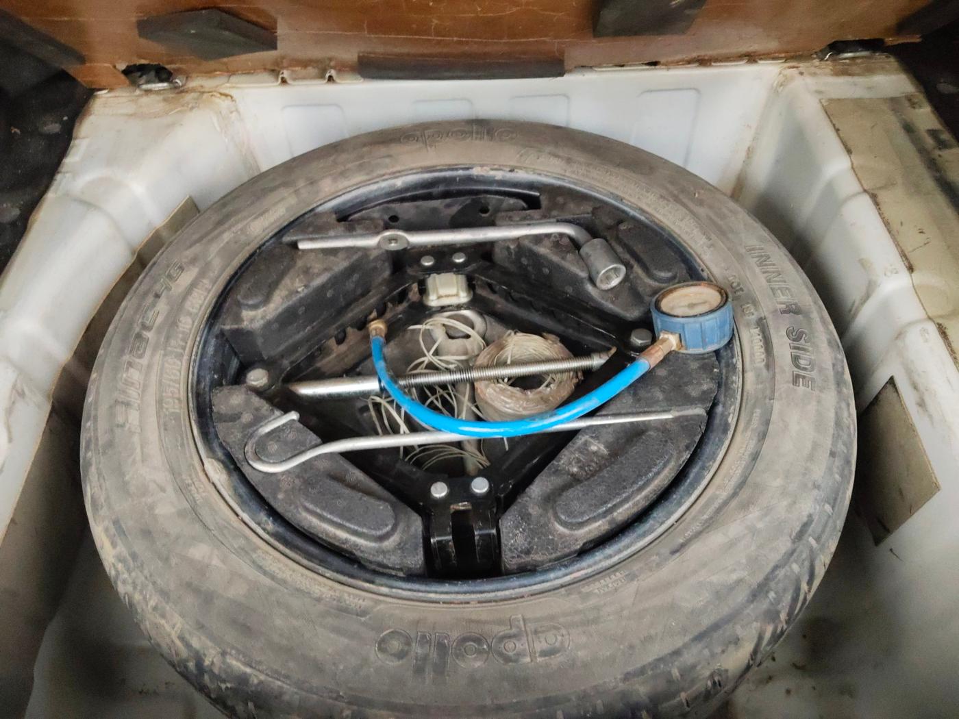 2019 Tata NEXON XT DIESEL, Diesel, Manual, 1,82,000 km, tyre