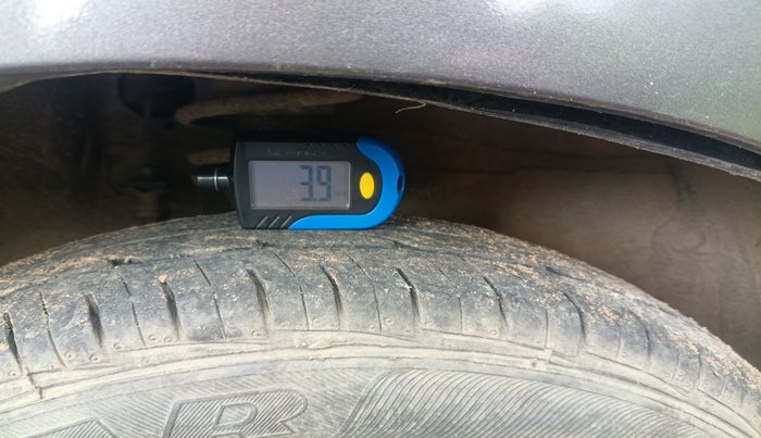 2016 Maruti Alto 800 LXI, Petrol, Manual, 47,592 km, tyre