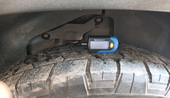 2022 Tata Harrier XT 2.0L KRYOTEC DARK EDITION, Diesel, Manual, 1,24,722 km, tyre