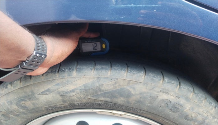 2017 Maruti Dzire LXI, Petrol, Manual, 99,203 km, tyre