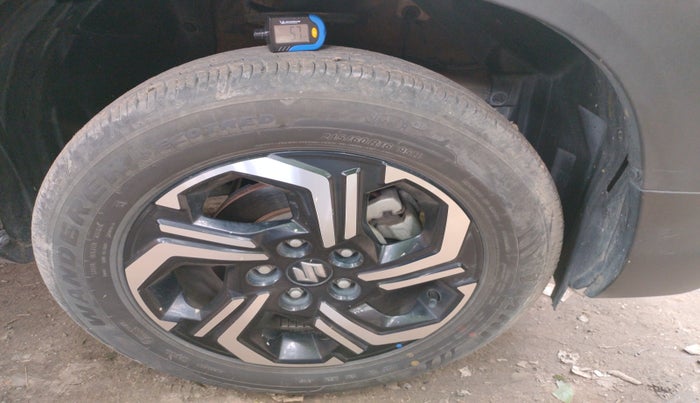 2023 Maruti BREZZA ZXI + SMART HYBRID, Petrol, Manual, 27,108 km, tyre