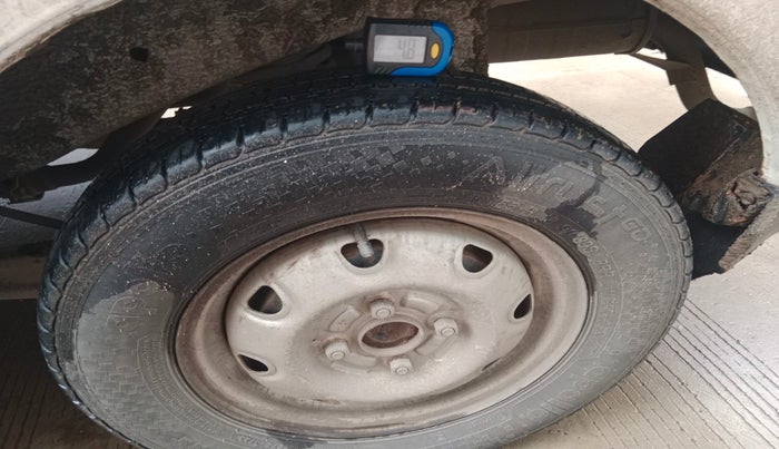 2016 Maruti Eeco 5 STR WITH A/C+HTR, Petrol, Manual, 1,95,274 km, tyre