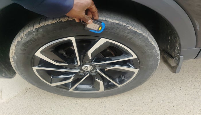 2022 MG ASTOR SUPER 1.5 MT, Petrol, Manual, 39,571 km, tyre