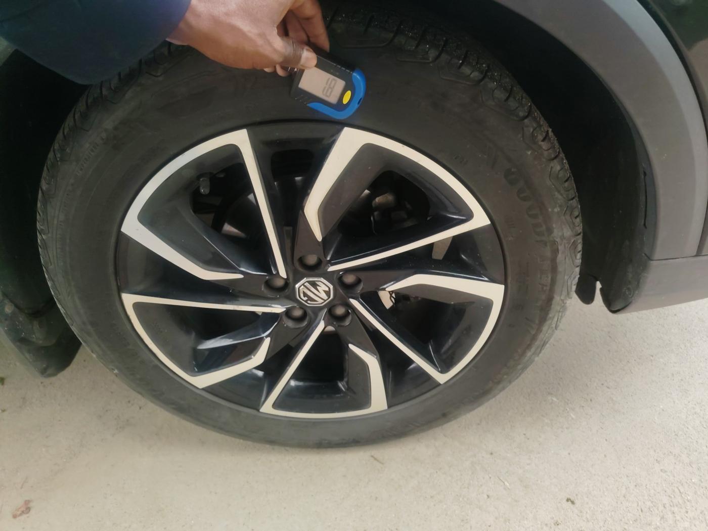2022 MG ASTOR SUPER 1.5 MT, Petrol, Manual, 39,700 km, tyre