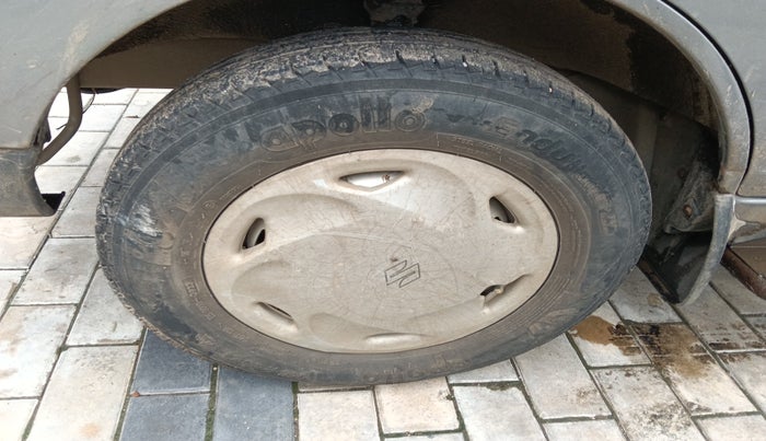 2021 Maruti Eeco 5 STR AC CNG, Petrol, Manual, 1,06,752 km, tyre