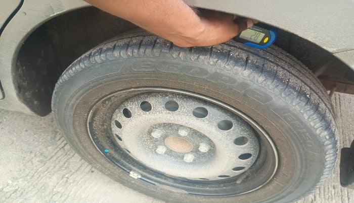 2022 Maruti Ertiga VXI CNG, Petrol, Manual, 52,194 km, tyre