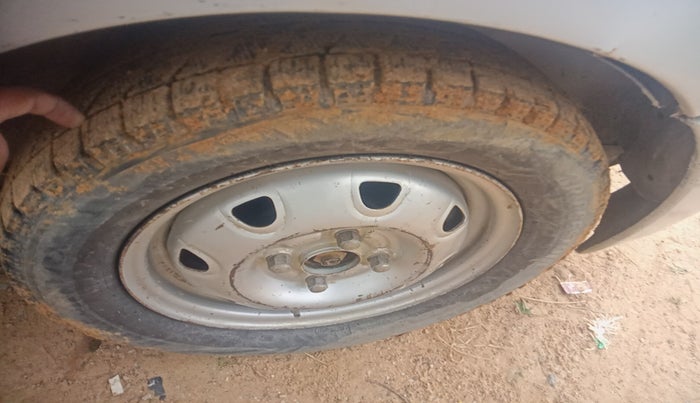 2010 Maruti Wagon R Duo DUO LXI LPG, Petrol, Manual, 87,990 km, tyre