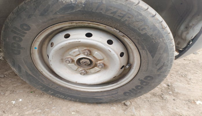 2011 Maruti Alto LXI, Petrol, Manual, 1,30,436 km, tyre
