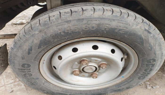 2011 Maruti Alto LXI, Petrol, Manual, 1,30,436 km, tyre