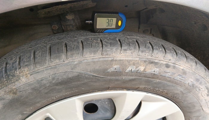 2013 Maruti Swift Dzire VDI, Diesel, Manual, 80,128 km, tyre