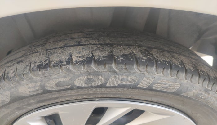 2021 Maruti Ertiga VXI CNG, Petrol, Manual, 56,146 km, tyre