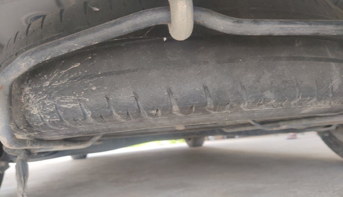 2021 Maruti Ertiga VXI CNG, Petrol, Manual, 56,146 km, tyre