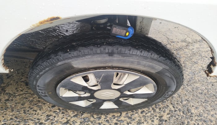 2017 Maruti Eeco 5 STR WITH A/C+HTR, Petrol, Manual, 86,118 km, tyre