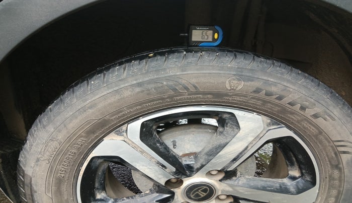 2022 Tata NEXON EV XZ PLUS, Electric, Automatic, 27,463 km, tyre