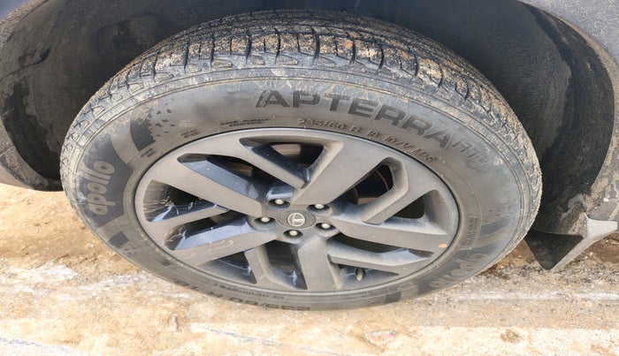 2022 Tata Safari XZ PLUS, Diesel, Manual, 80,573 km, tyre