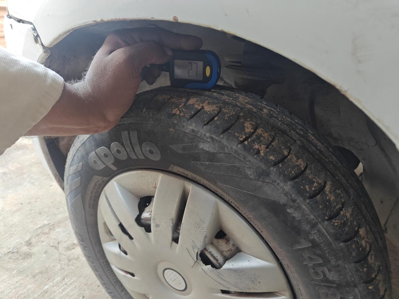 2011 Maruti Alto LX, Petrol, Manual, 1,11,401 km, tyre