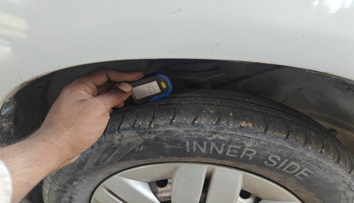 2011 Maruti Alto LX, Petrol, Manual, 1,10,479 km, tyre