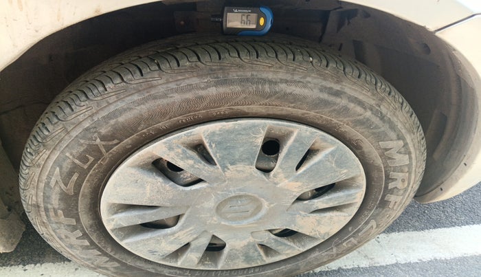 2012 Maruti Swift VXI, Petrol, Manual, 69,788 km, tyre