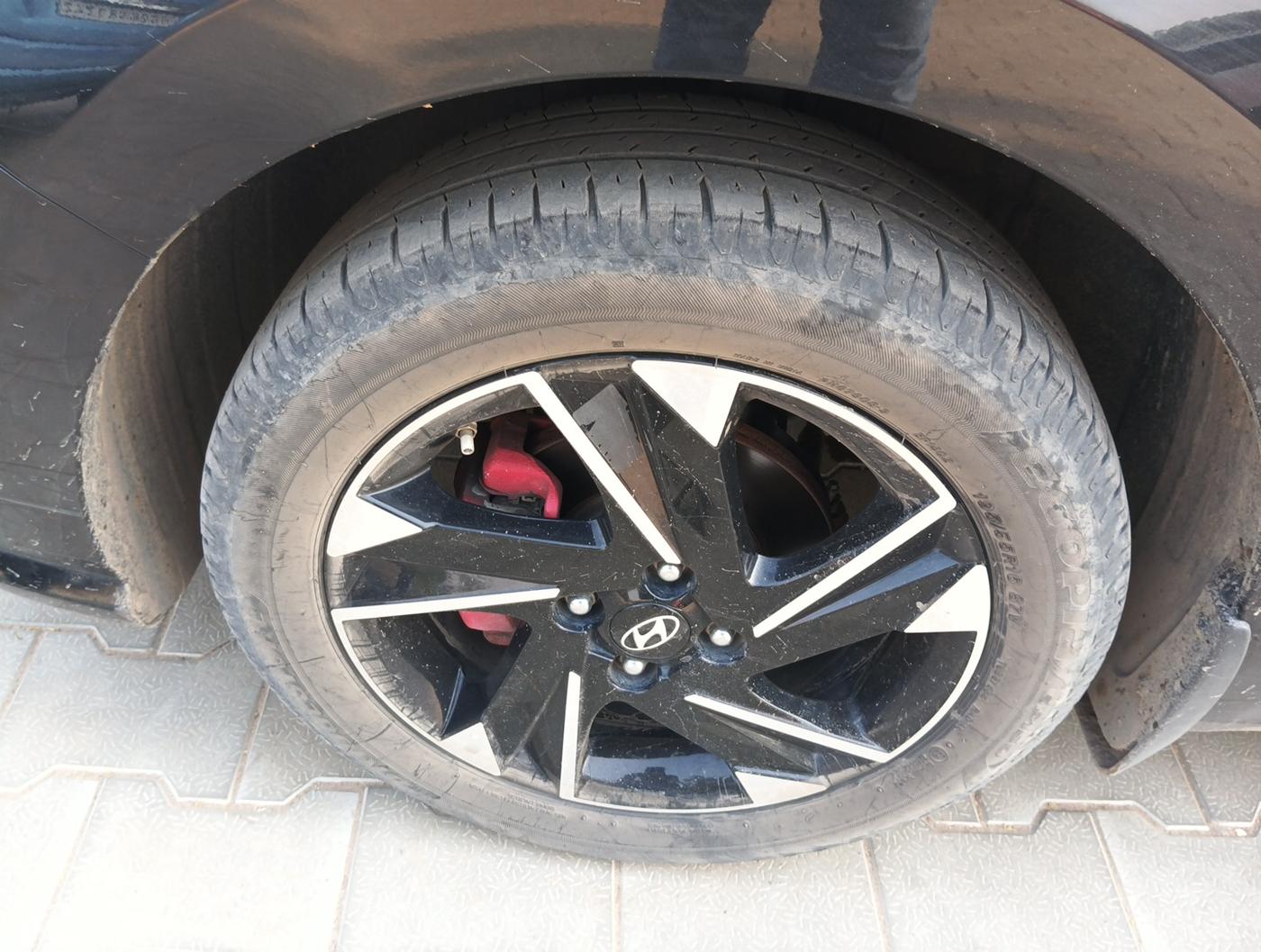 2022 Hyundai Verna SX (O)1.5 VTVT, Petrol, Manual, 56,010 km, tyre