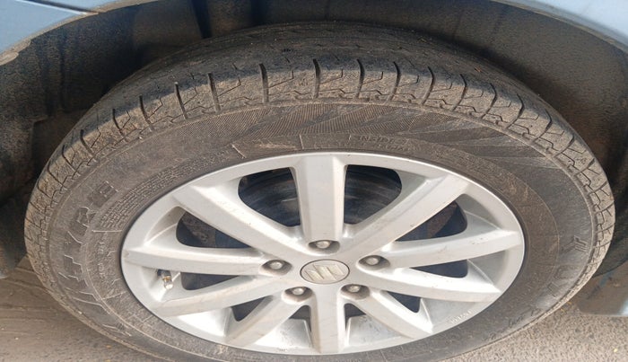 2010 Maruti SX4 ZXI AT, Petrol, Automatic, 58,847 km, tyre