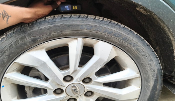 2021 Mahindra XUV300 W8 1.2 PETROL, Petrol, Manual, 58,155 km, tyre