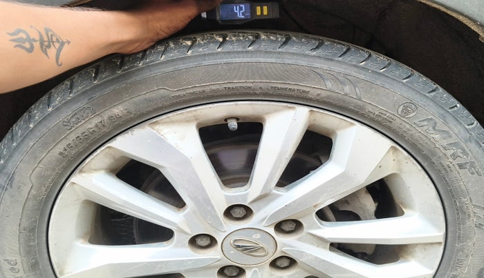 2021 Mahindra XUV300 W8 1.2 PETROL, Petrol, Manual, 58,155 km, tyre