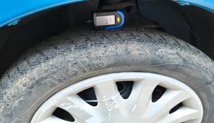 2015 Mahindra E2O T2, Electric, Automatic, 72,950 km, tyre