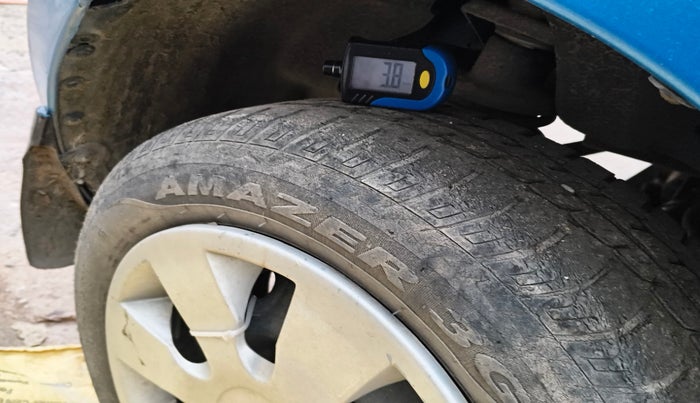 2015 Mahindra E2O T2, Electric, Automatic, 72,950 km, tyre