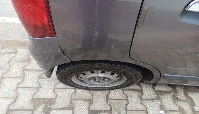 2011 Maruti Wagon R 1.0 LXI CNG, Petrol, Manual, 1,43,293 km, tyre