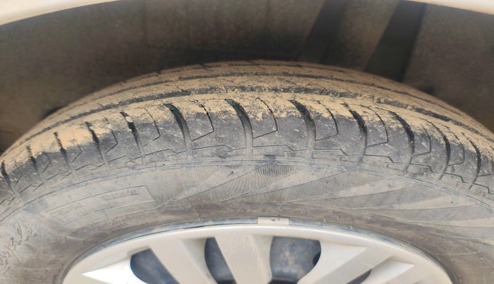 2020 Maruti Dzire VXI, Petrol, Manual, 59,904 km, tyre