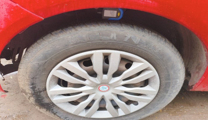 2011 Ford Figo ZXI 1.4 DIESEL, Diesel, Manual, 98,281 km, tyre