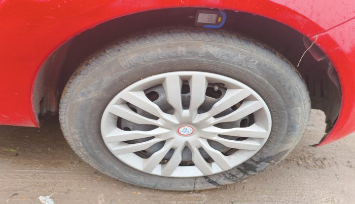2011 Ford Figo ZXI 1.4 DIESEL, Diesel, Manual, 98,281 km, tyre