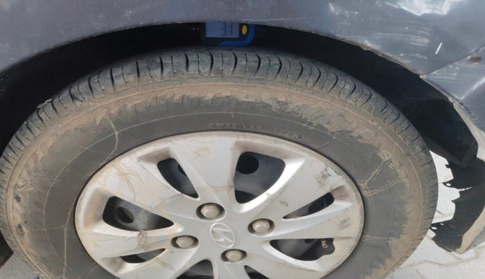 2010 Hyundai i10 MAGNA 1.2, Petrol, Manual, 1,39,935 km, tyre