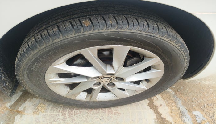 2022 Skoda SLAVIA AMBITION 1.0L TSI AT, Petrol, Automatic, 19,376 km, tyre