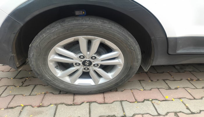 2015 Hyundai Creta SX PLUS AT 1.6 DIESEL, Diesel, Automatic, 1,44,688 km, tyre