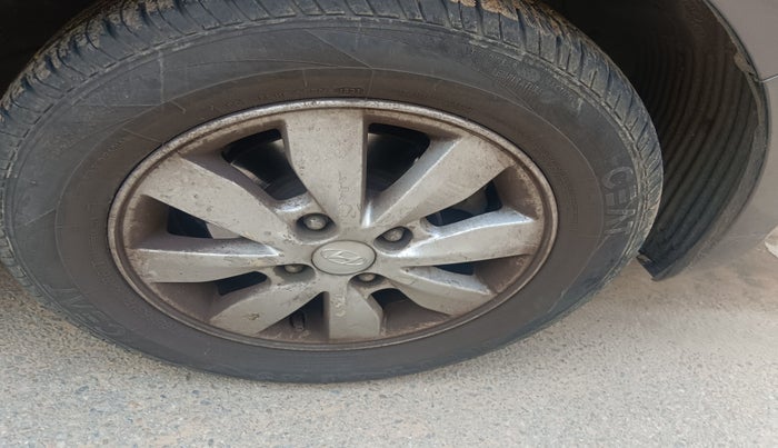 2014 Hyundai i20 SPORTZ 1.2, Petrol, Manual, 99,643 km, tyre