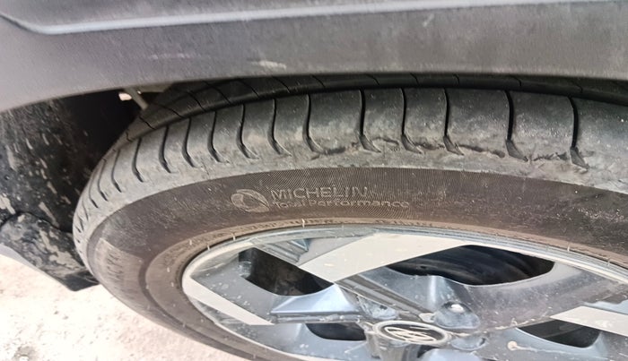 2019 Hyundai VENUE SX 1.4 CRDI, Diesel, Manual, 1,28,879 km, tyre