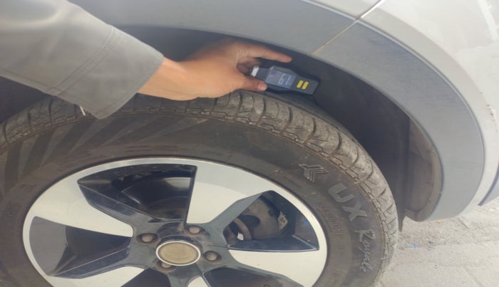2017 Tata NEXON XZ PLUS DIESEL, Diesel, Manual, 48,634 km, tyre