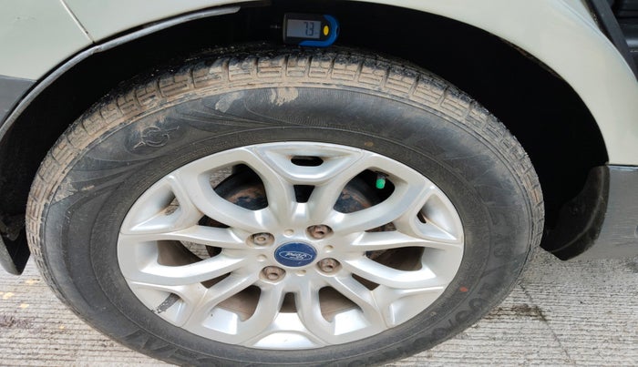 2014 Ford Ecosport TITANIUM 1.5L DIESEL (OPT), Diesel, Manual, 1,91,636 km, tyre