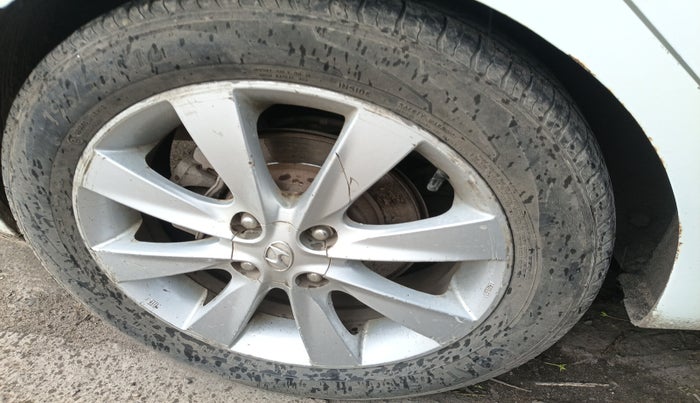 2012 Hyundai Verna FLUIDIC 1.6 CRDI SX, Diesel, Manual, 1,97,724 km, tyre