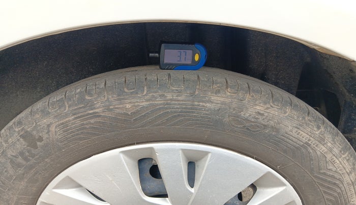 2013 Maruti Swift VXI, Petrol, Manual, 73,508 km, tyre